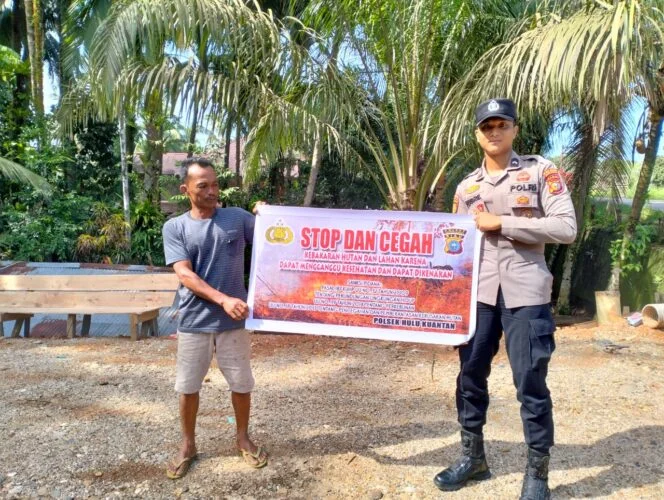 Polsek Hulu Kuantan Sosialisasi Larangan Karhutla, Ajak Masyarakat Cegah Kebakaran Hutan dan Lahan.